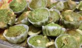 Muffin salati con spinaci e formaggio